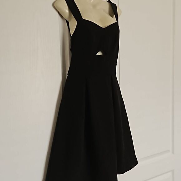 RW&CO Pleated Beaded Cut Out Mini Dress Black & Silver 00 - Picture 6 of 16